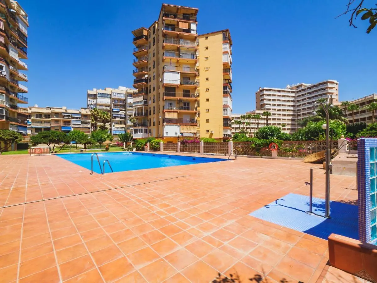 Cubo'S Apartment Tower Of London Torremolinos Spain