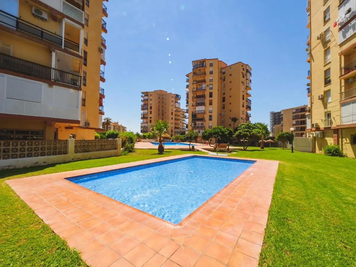 Cubo'S Apartment Tower Of London Torremolinos
