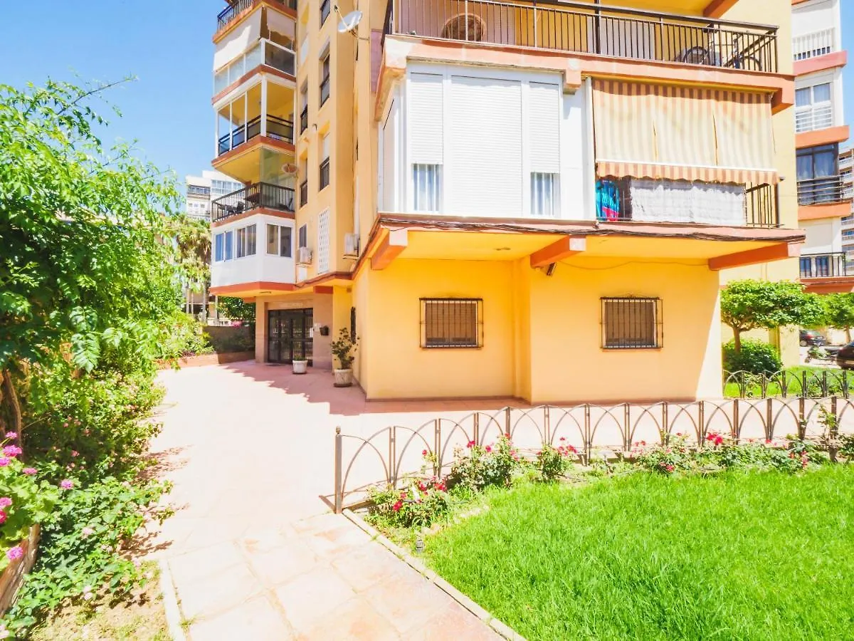 Cubo'S Apartment Tower Of London Torremolinos