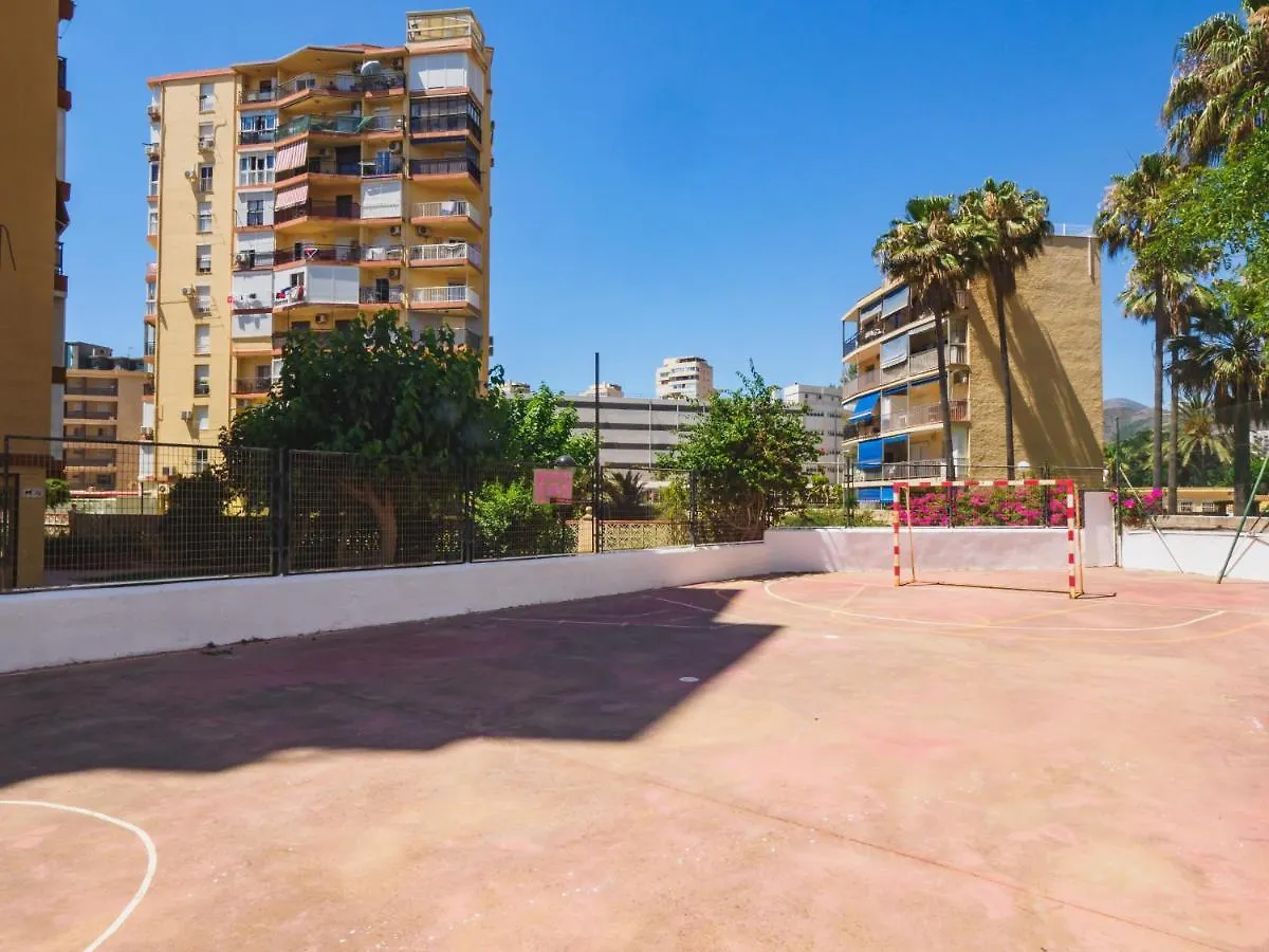 Cubo'S Apartment Tower Of London Torremolinos
