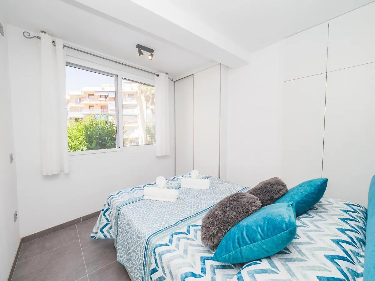 Cubo'S Apartment Tower Of London Torremolinos