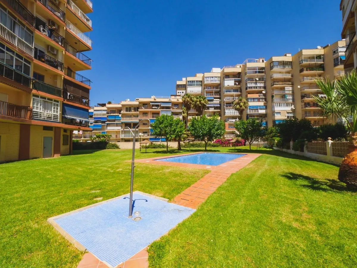 Cubo'S Apartment Tower Of London Torremolinos Spain