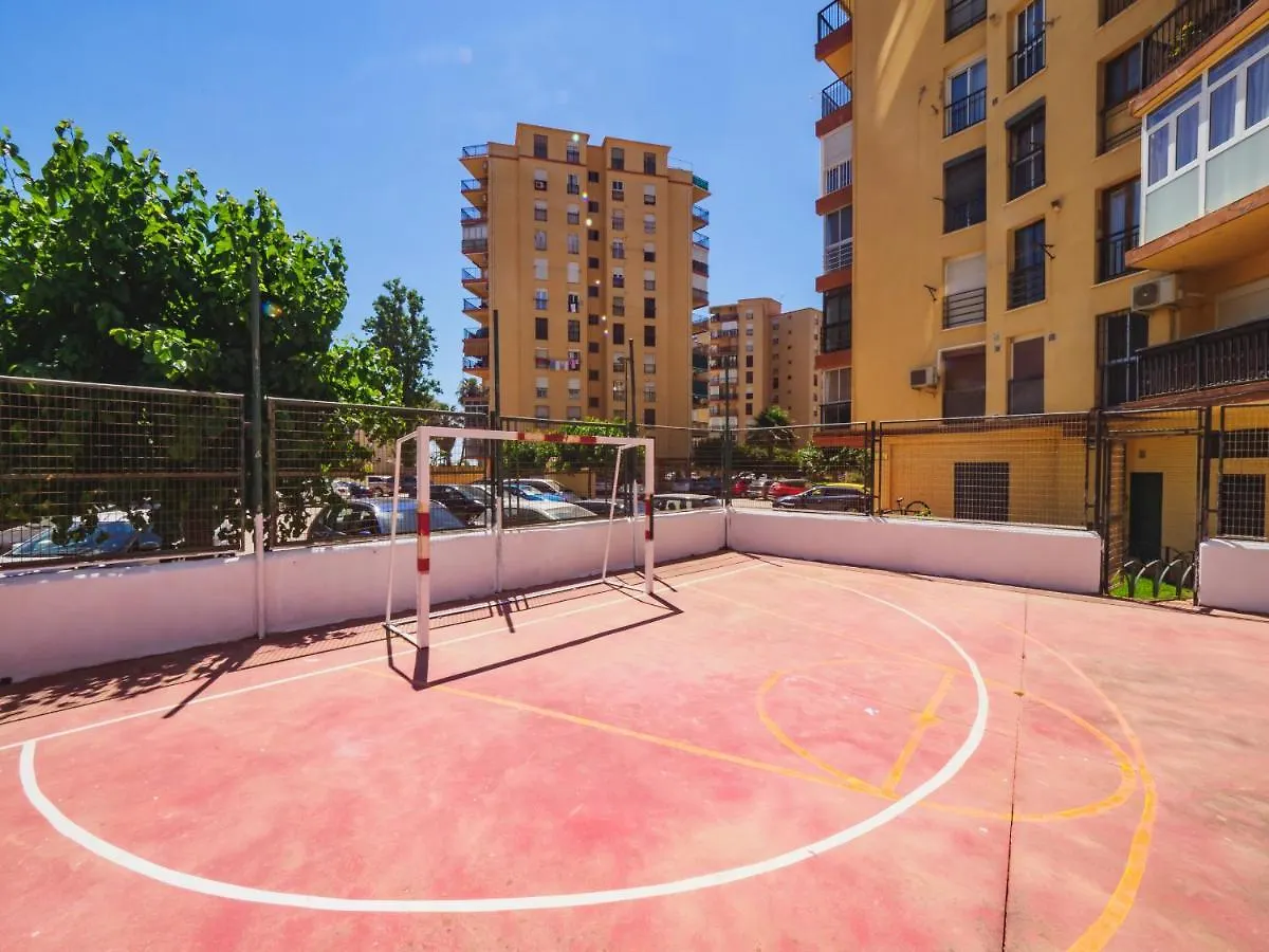 Cubo'S Apartment Tower Of London Torremolinos Spain