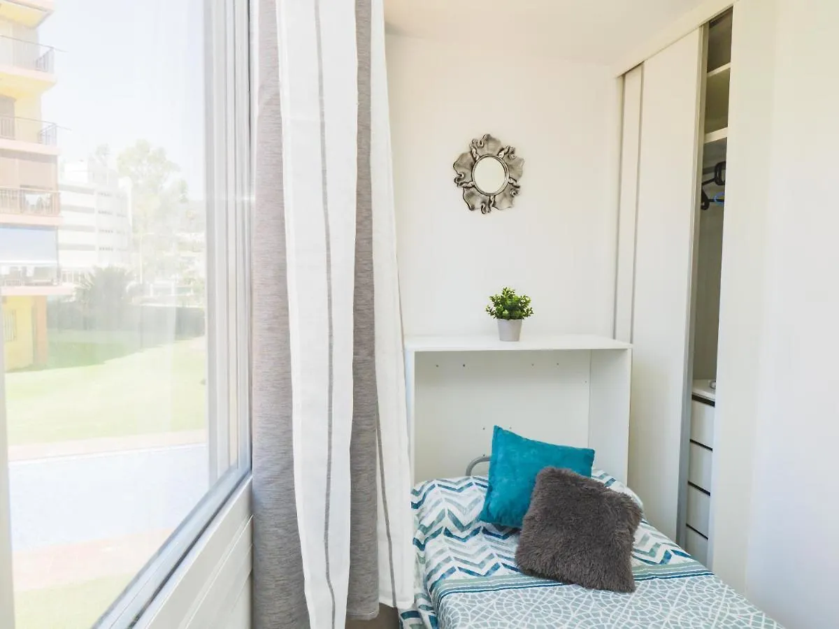 Cubo'S Apartment Tower Of London Torremolinos
