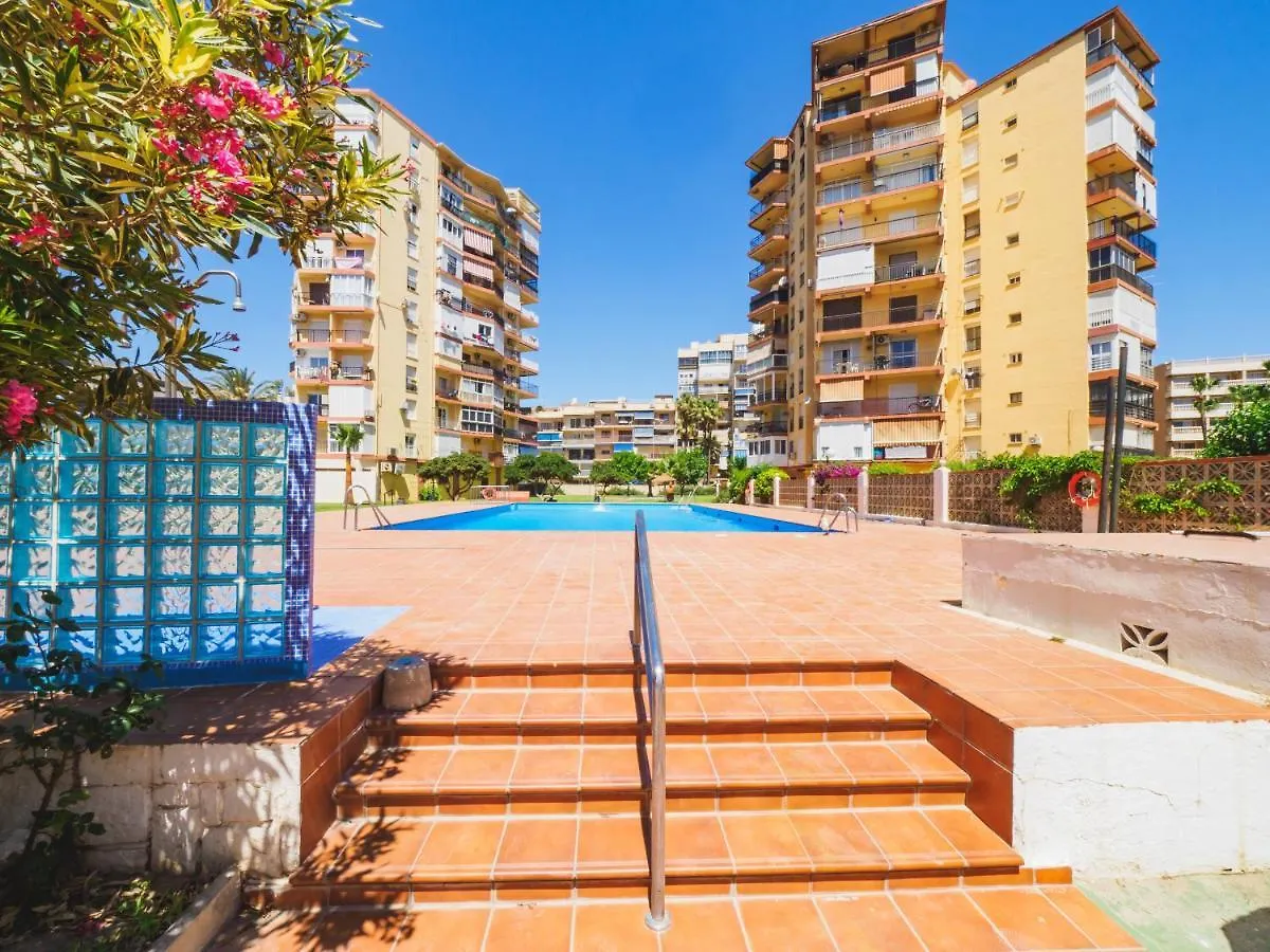 Cubo'S Apartment Tower Of London Torremolinos